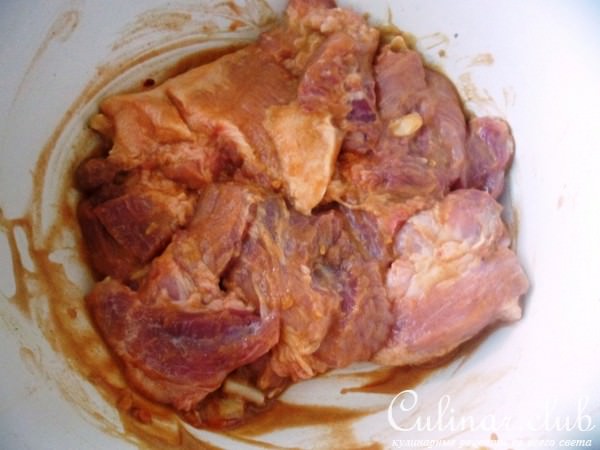 Свинина с пряными картофельными дольками