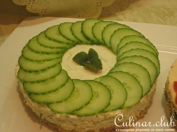 Сырный террин с огурцами