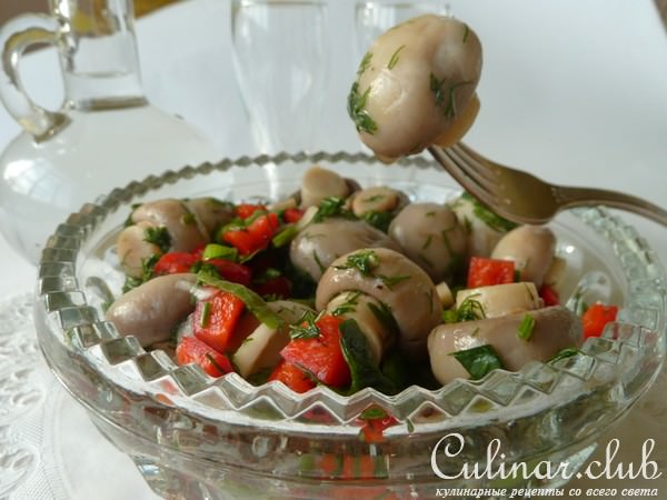 Шампиньоны маринованные " Успеем за два часа до боя курантов"