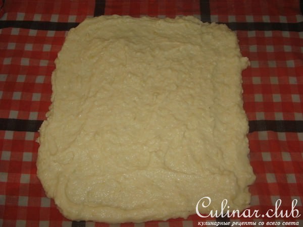 Картофельный рулет с капустой.
