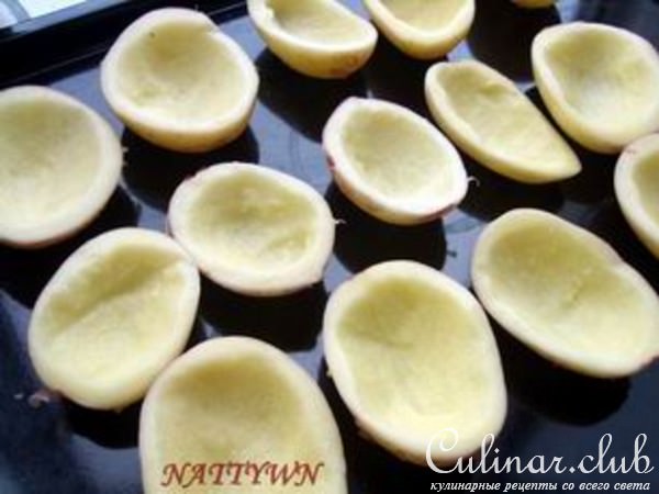 Картофельные лодочки с грибной начинкой.