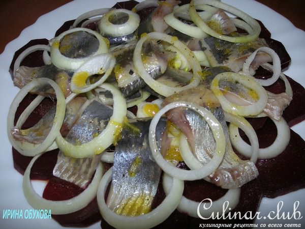 Салат из селедки и свеклы под апельсиновым соусом