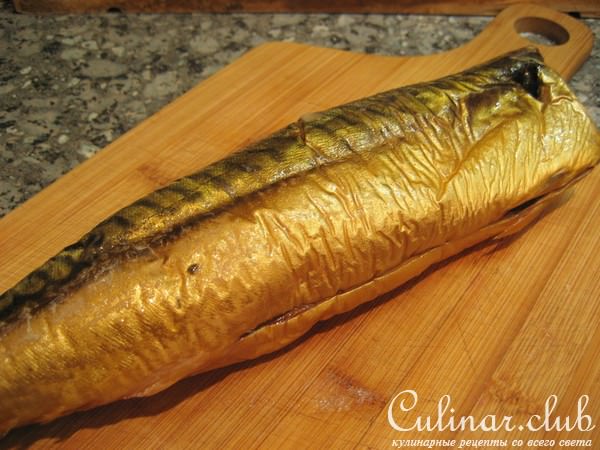 Закусочный торт с копченой рыбой