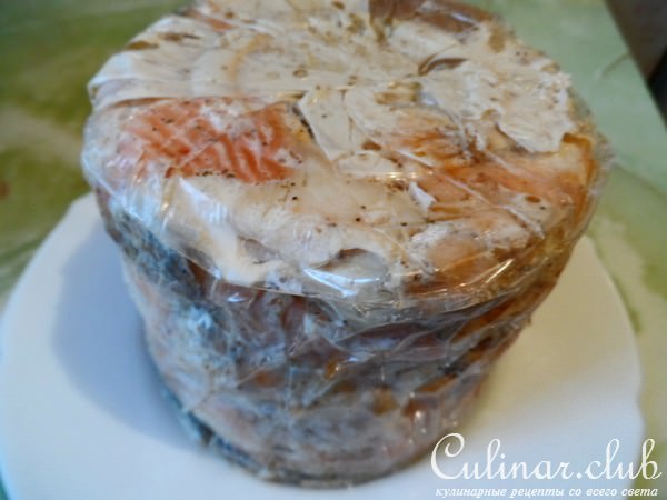 Рыбный рулет-ветчина.