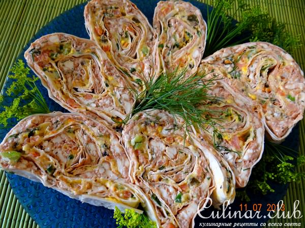 Закуска из морепродуктов с лавашем