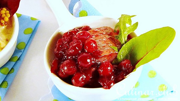 Сельдь в клюквенном и горчичном соусе