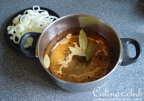 Маринованная селедочка по-домашнему