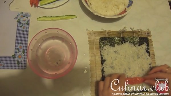 Роллы с семгой и огурцом