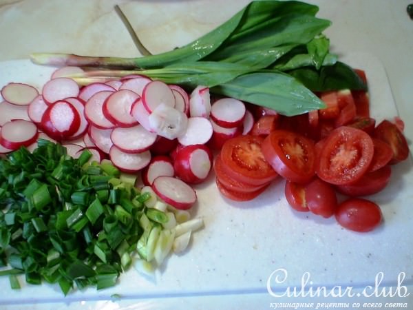Салат с сырниками
