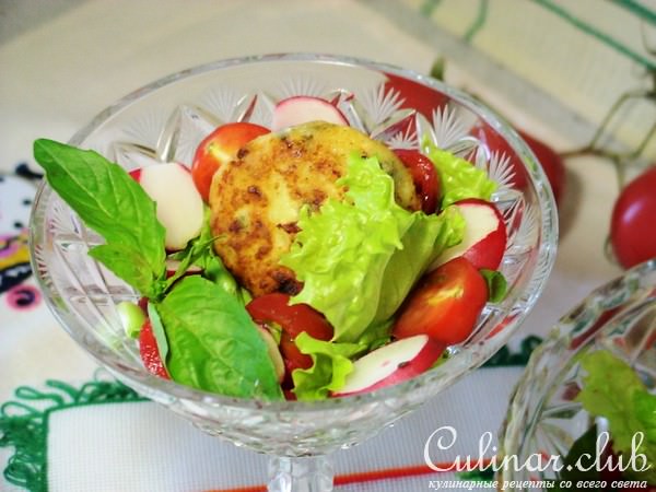 Салат с сырниками