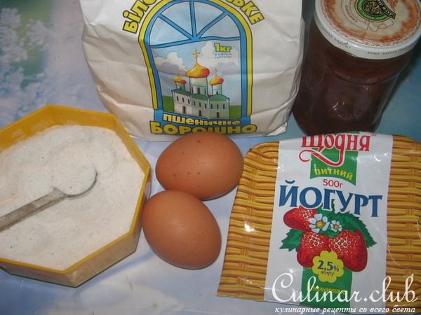 Кекс с грушевым варением.