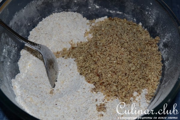 Овсяный кекс с тыквой, медом и орехами