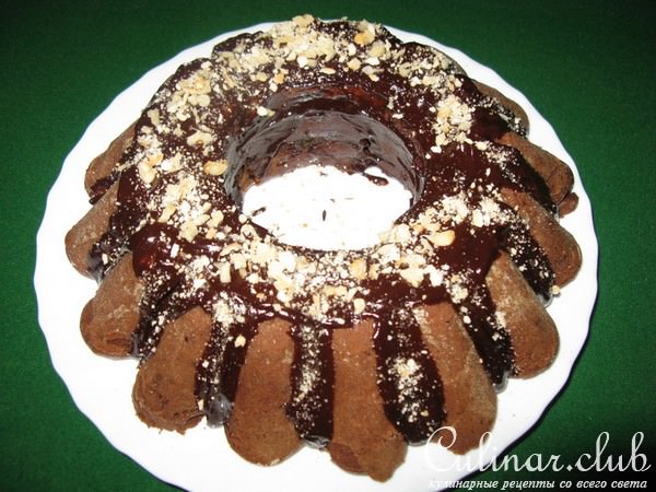 Кекс сметаный с кусочками халвы 