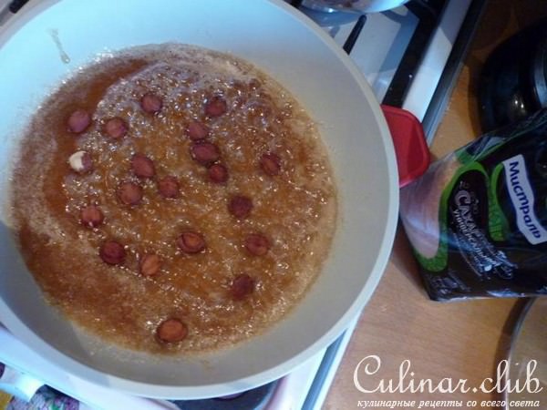 Карамельные кексы с тыквой и фундуком