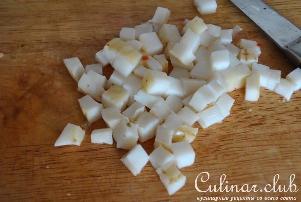 Закусочные постные маффины с копченым кальмаром