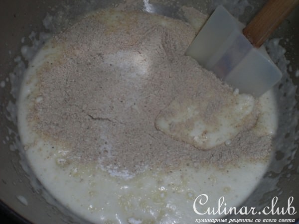 Воздушные маффины с шоколадом и орехами и мацовой мукой