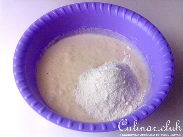 Сметанный кекс с яблоками 