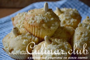 Кексы с яблоками и ореховым штрейзелем