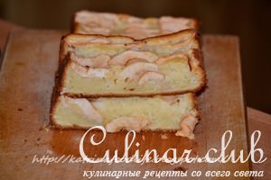 Кекс-пирог с кленовым сиропом и яблоками