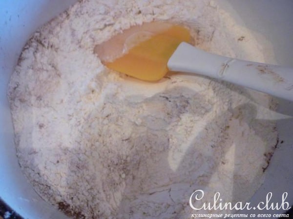 Карамельные кексы с тыквой и фундуком