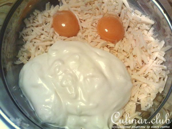Сырные маффины с вишней и коньяком