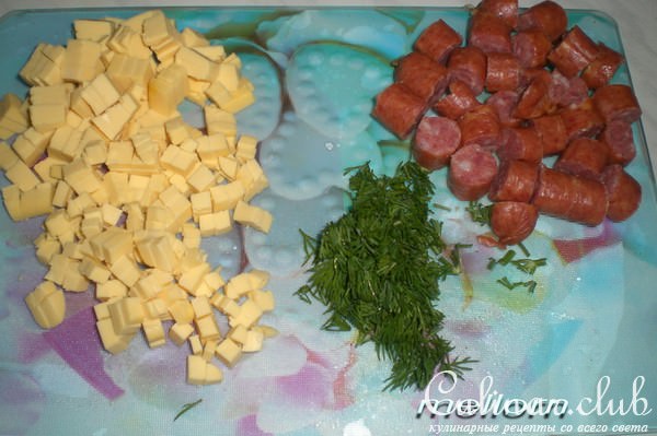 Овсяные кексы с сыром и колбасками