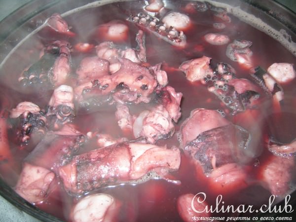Колбаса осьминоговая в пряной и копченой вариациях