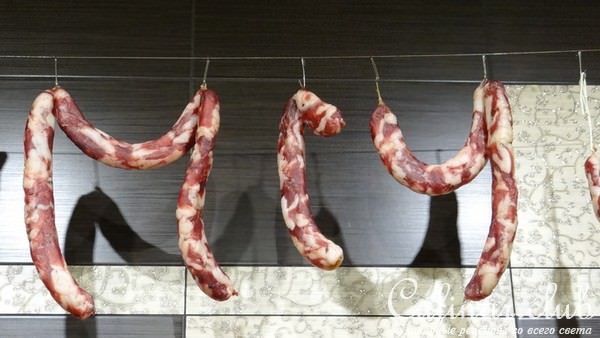 Сыровяленная домашняя колбаска для Степана (к/ф Кухня)