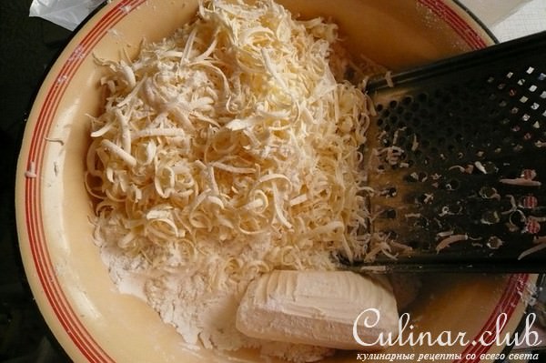 Пирог с курицей и брокколи