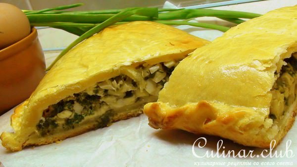 Пирог из теста на сметане с луком и яйцом. Пресный пирог.