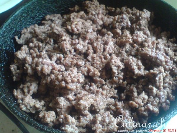 Мясной пирог с луком-пореем