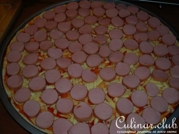 Пицца (сыр,помидоры,сосиски )