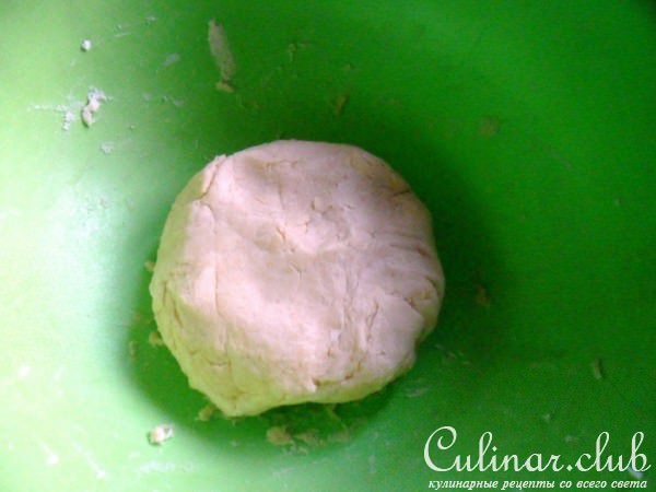 Открытый пирог с рисом и тунцом