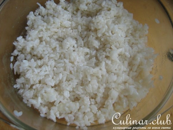 Пирог с рыбой и рисом.