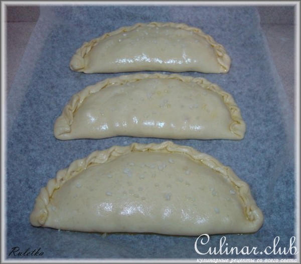 Миникальцоне "Трио" (pizza Calzone, закрытая пицца).