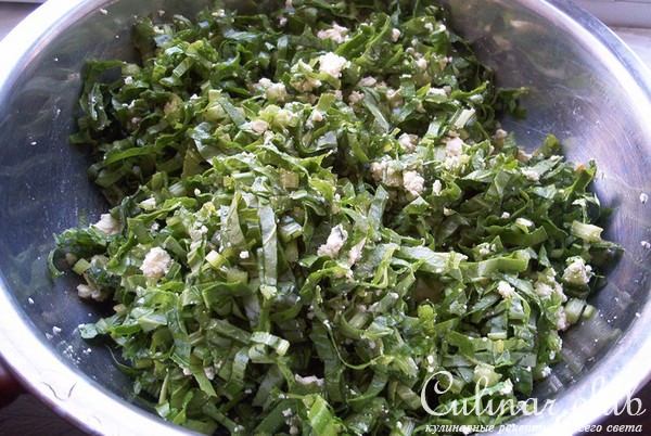 Осетинский пирог с сыром и свекольными листьями