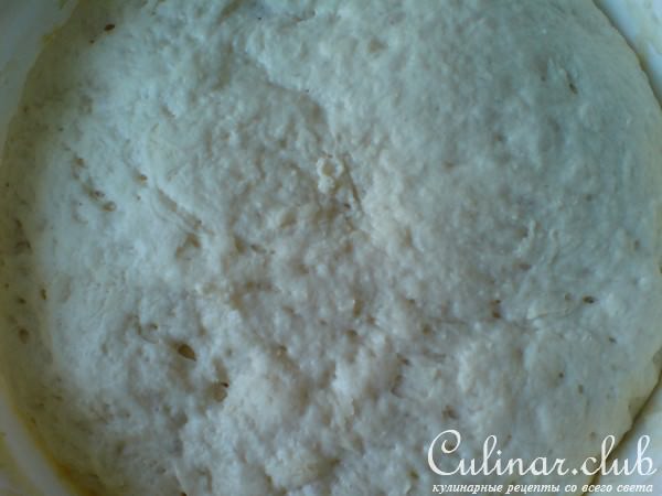Пирог с шампиньонами,луком и сыром