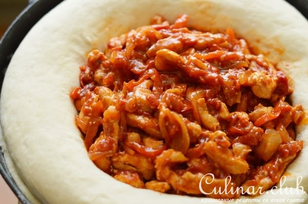 Пирог с сыром и курицей