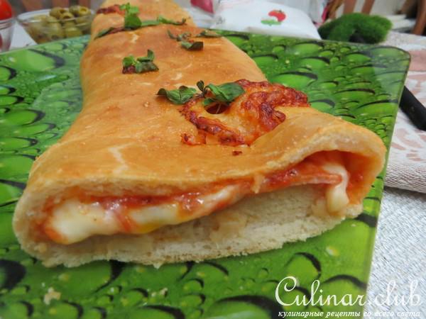 Закрытая пицца-вулкан «Stromboli»