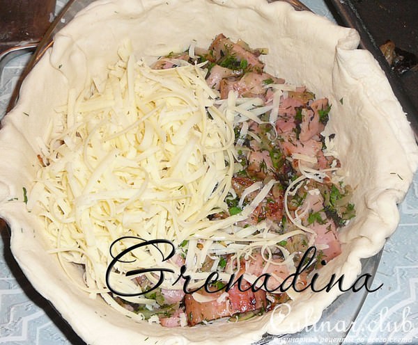 Киш с грудинкой и сыром
