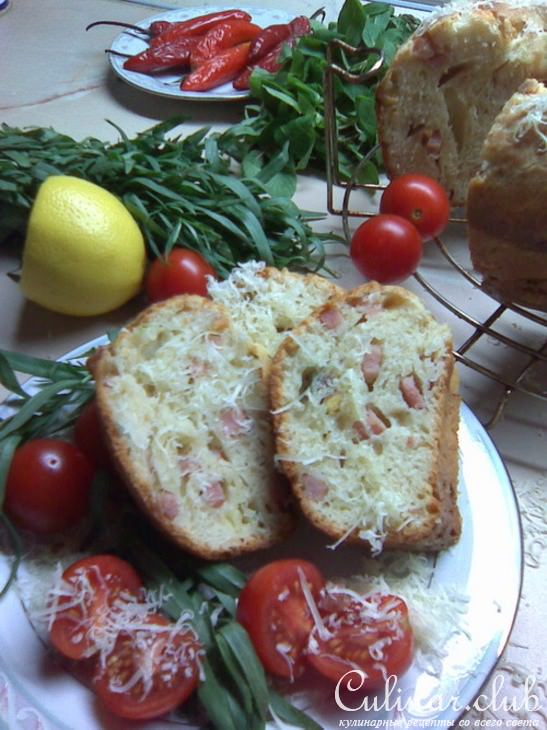 КЕКС ЗАКУСОЧНЫЙ на закваске С ЭСТРАГОНОМ, ФИСТАШКАМИ, ВЕТЧИНОЙ И СЫРОМ