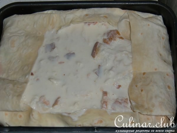 Ачма лентяйская с творогом,помидорами и луком-пореем.
