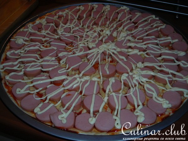 Пицца (сыр,помидоры,сосиски )
