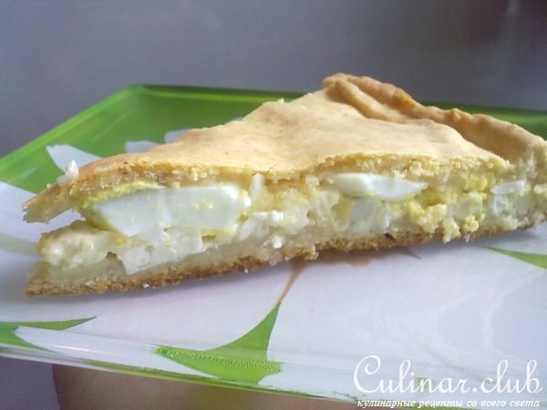 Пирог Гведзели с сыром и яйцом
