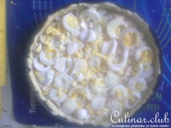 Пирог Гведзели с сыром и яйцом