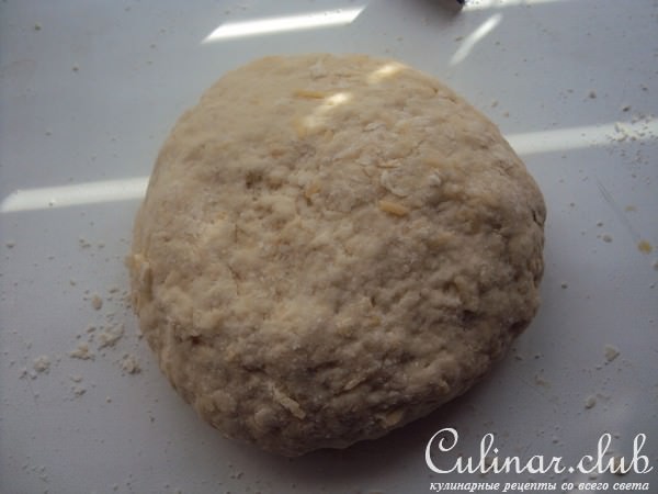 Сырная корона с фетой, салями и пепперони