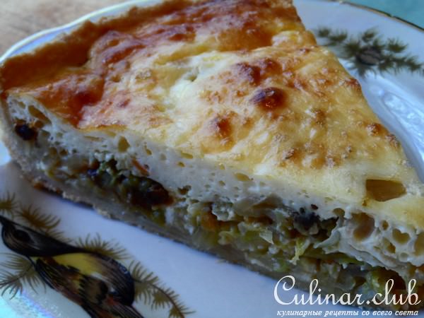 Киш с молодой капустой и черносливом