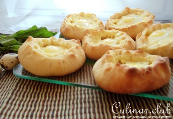 Сырные булочки с перепелиным яйцом (по мотивам аджарских хачапури)