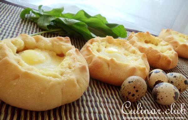 Сырные булочки с перепелиным яйцом (по мотивам аджарских хачапури)