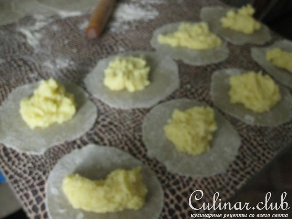 КАЛИТКИ с картофельным пюре и пшенной кашей